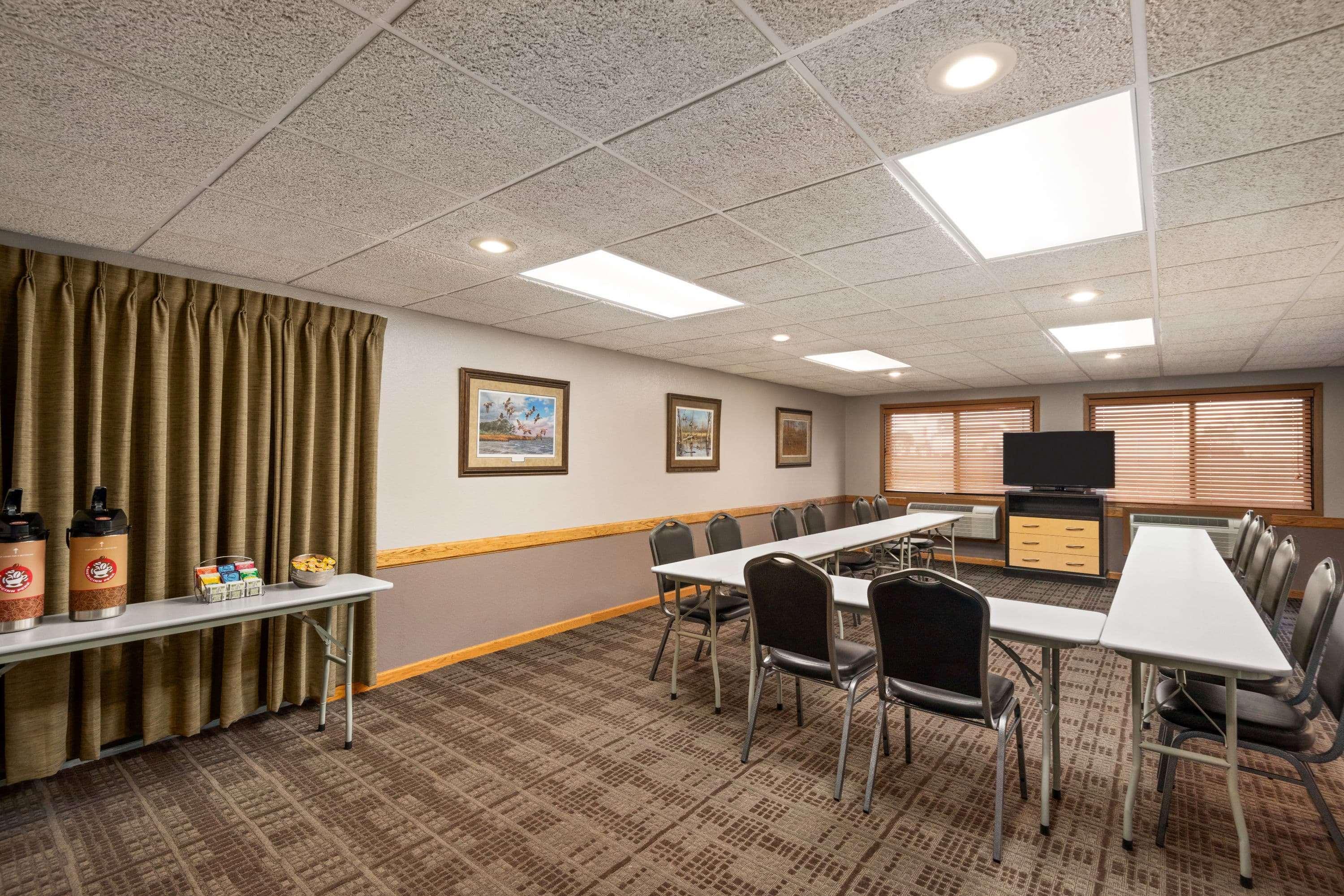 Americinn By Wyndham Detroit Lakes Bagian luar foto