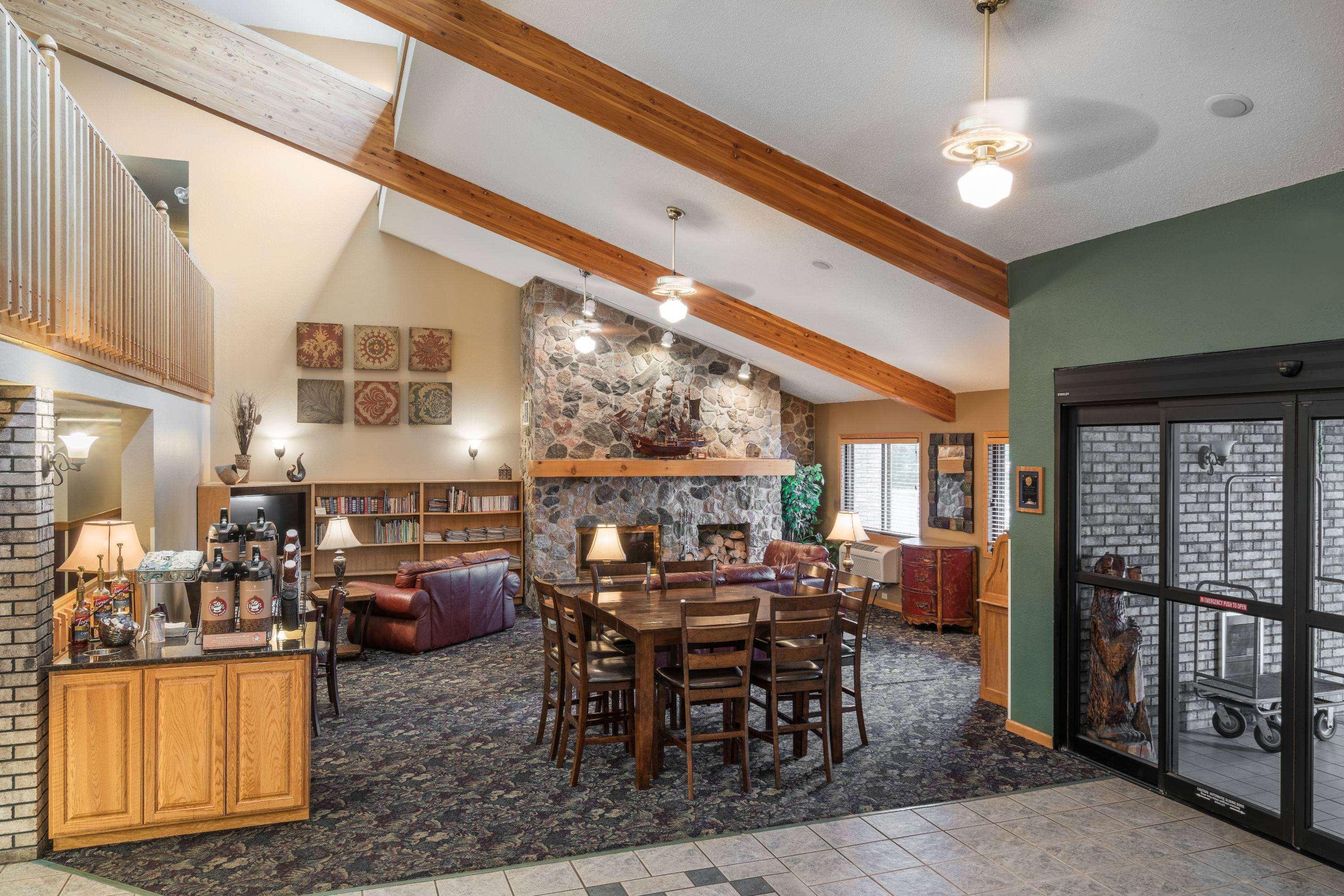 Americinn By Wyndham Detroit Lakes Bagian luar foto